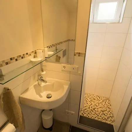 Tiny-house In Stuttgart-west - Only 4u! Apartment *