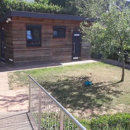 Tiny-house In Stuttgart-west - Only 4u! * 슈투트가르트