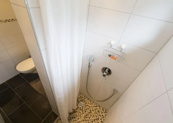 Tiny-house In Stuttgart-west - Only 4u! דירה *