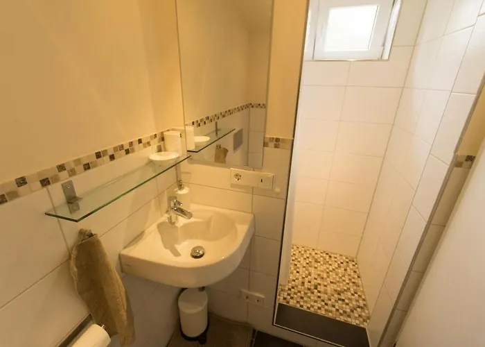 Tiny-house In Stuttgart-west - Only 4u! דירה *